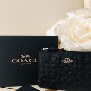 🎀Coach Corner Zip Wristlet In Signature Leather